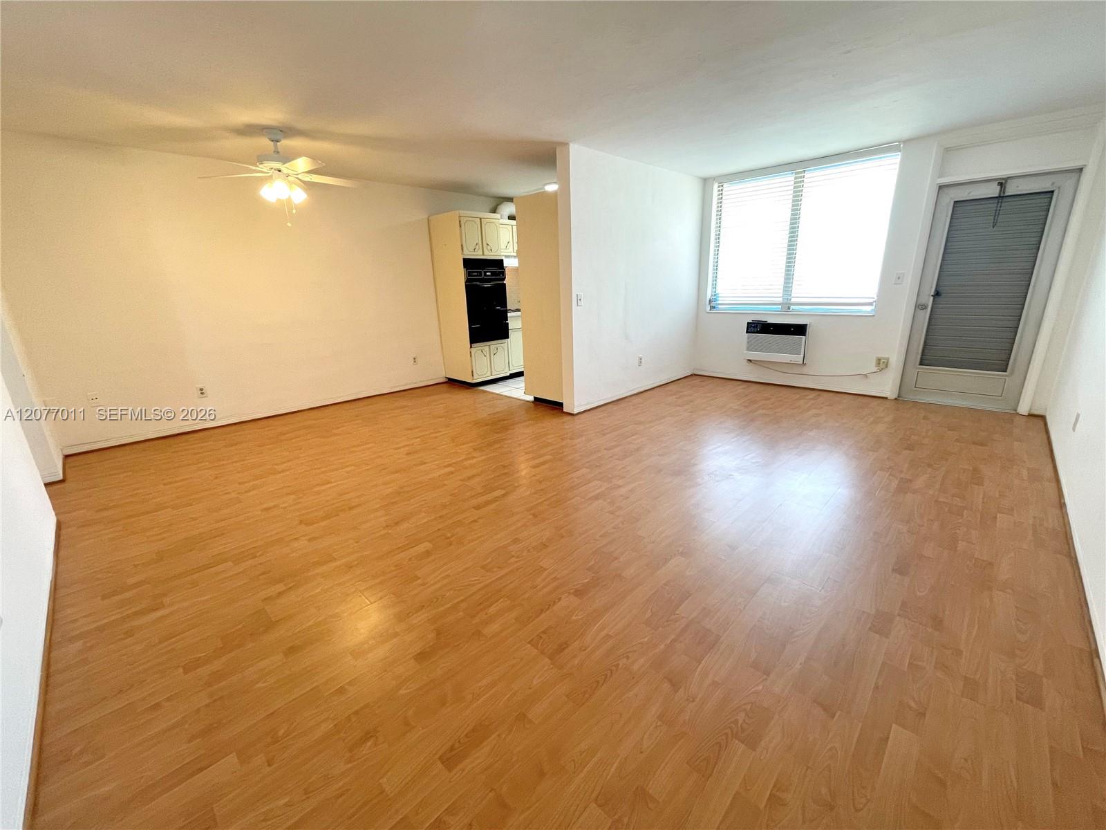 441 Collins Ave # 30 — Photo 2