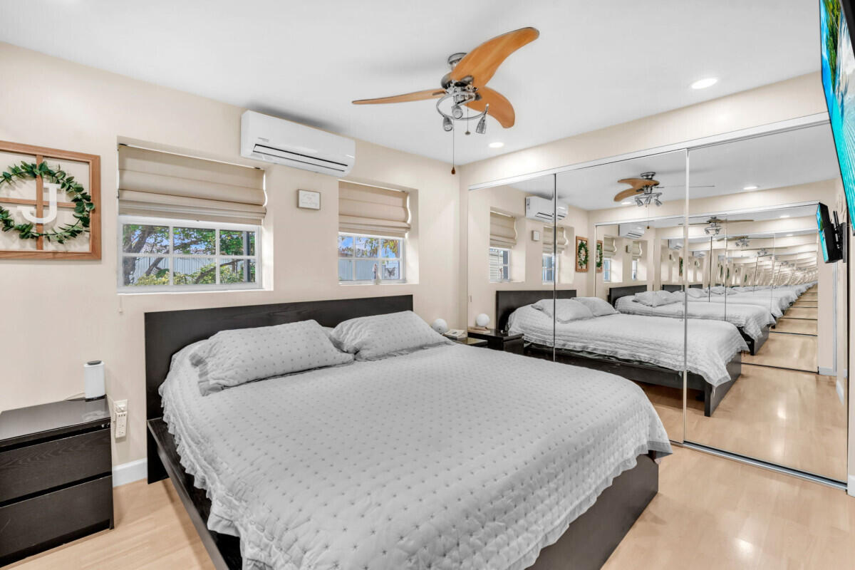 404 S 62nd Terrace — Photo 4