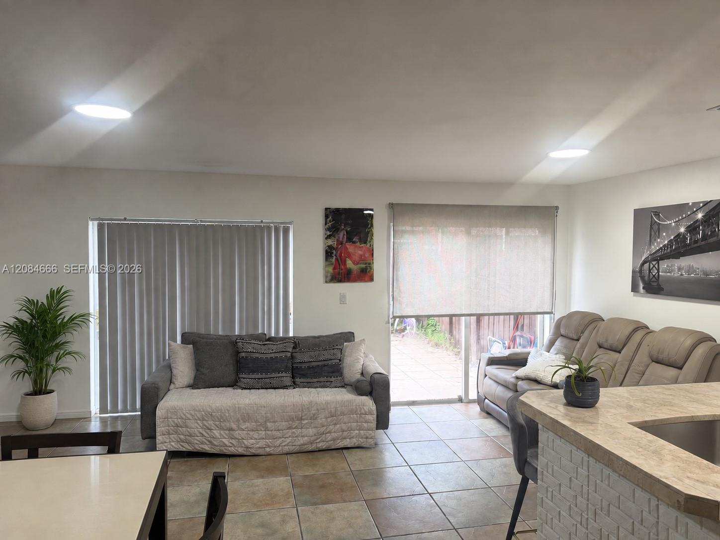 13917 SW 175th Ter — Photo 4