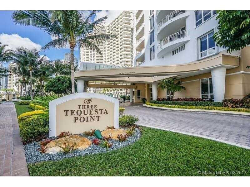 848 Brickell Key Dr # 1104 — Photo 3