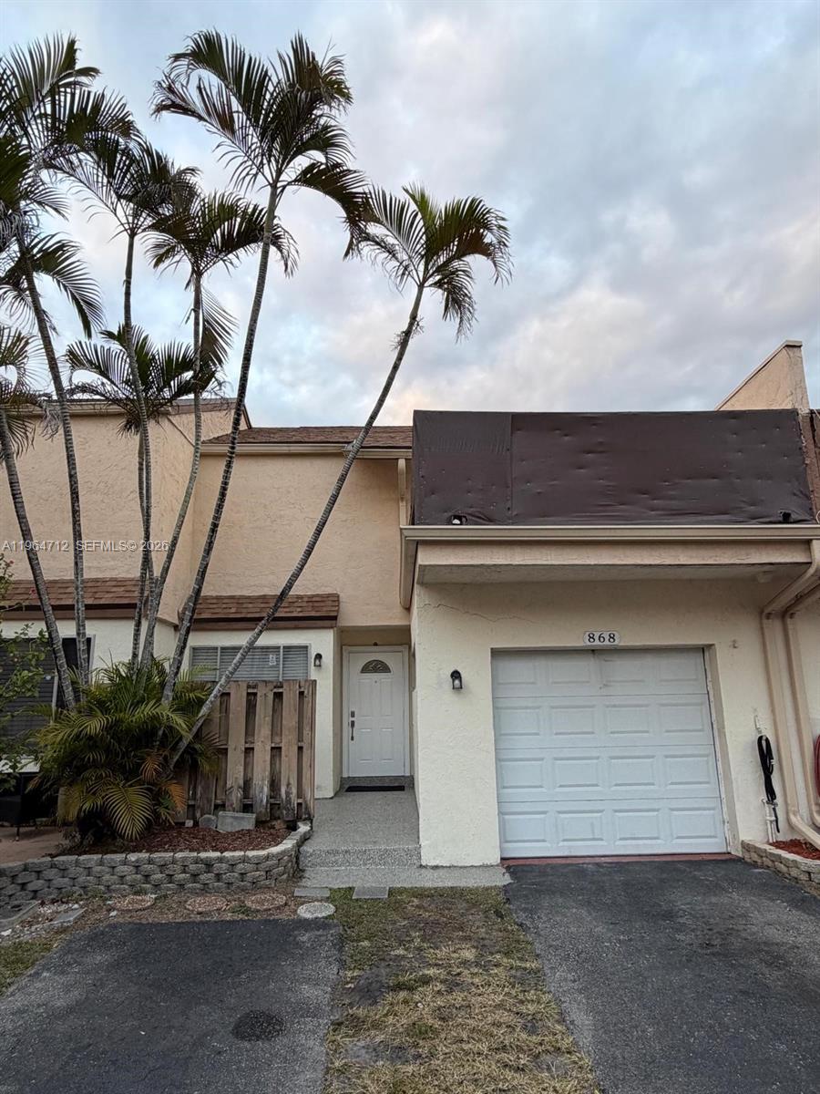 868 NW 81st Way, Plantation FL 33324