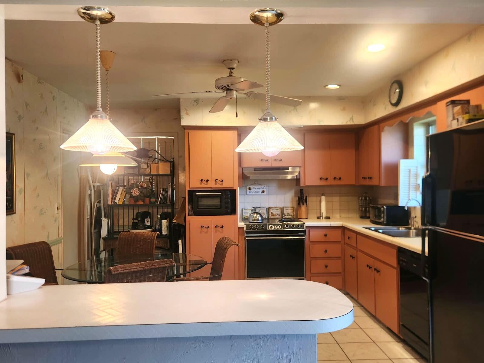 425 NE 29th Street — Photo 3