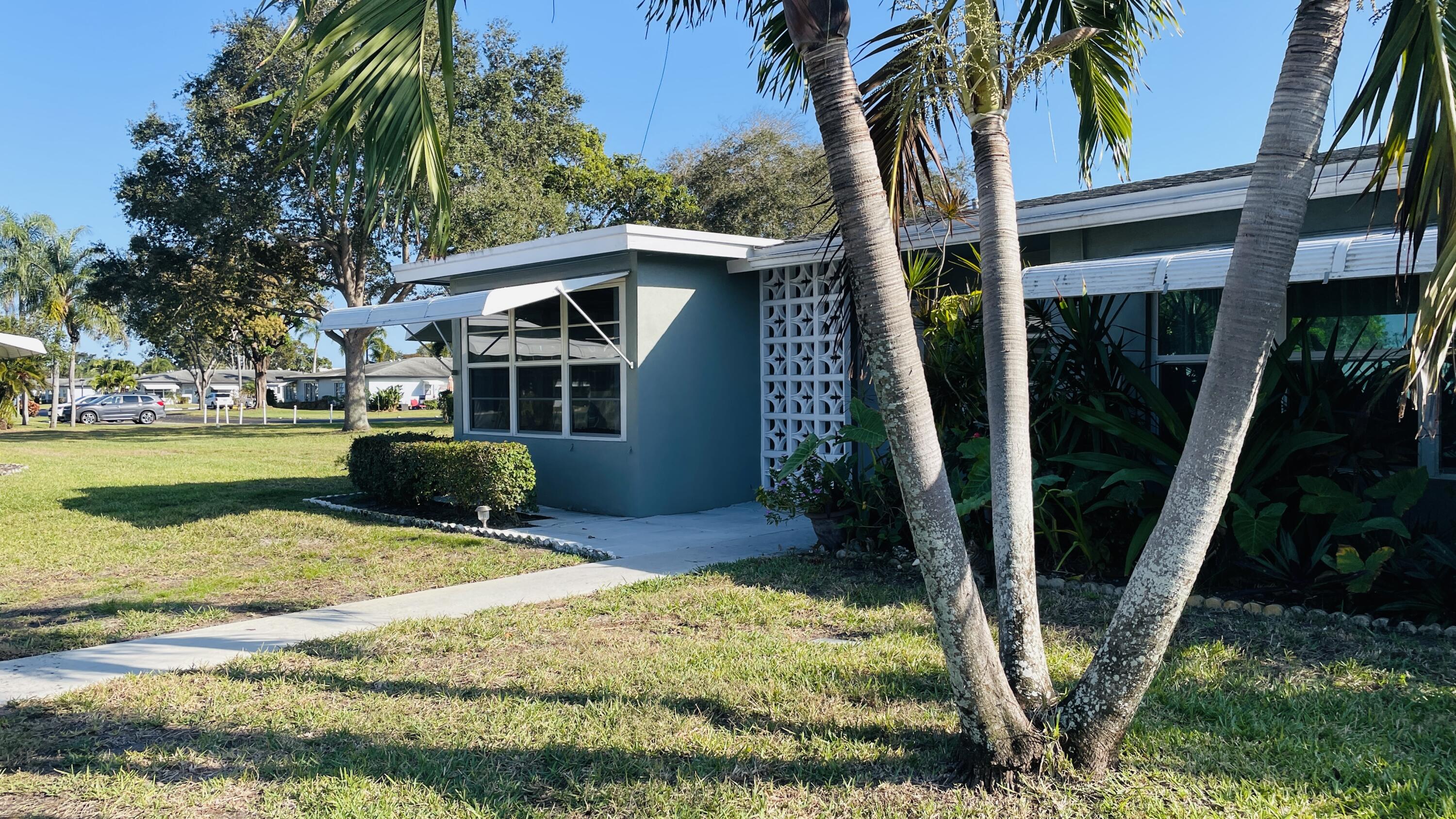 910 South Drive # B, Delray Beach FL 33445