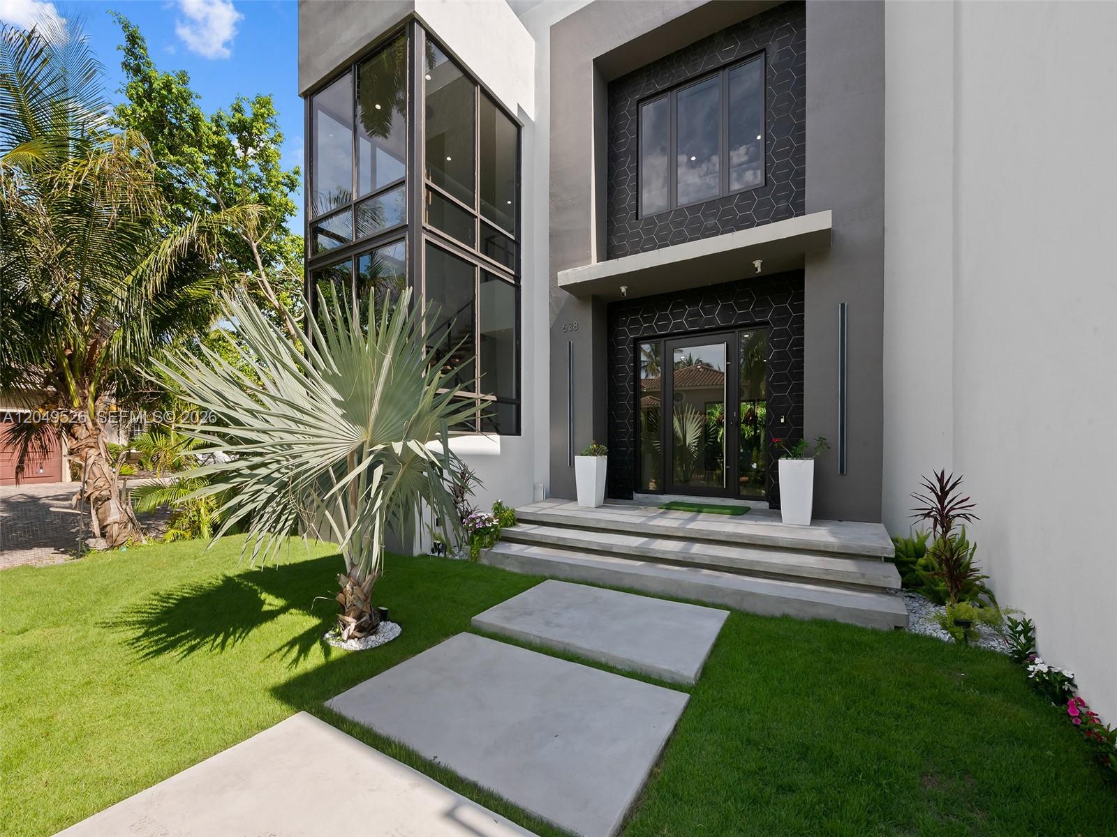 638 Lakeside Harbor — Photo 3