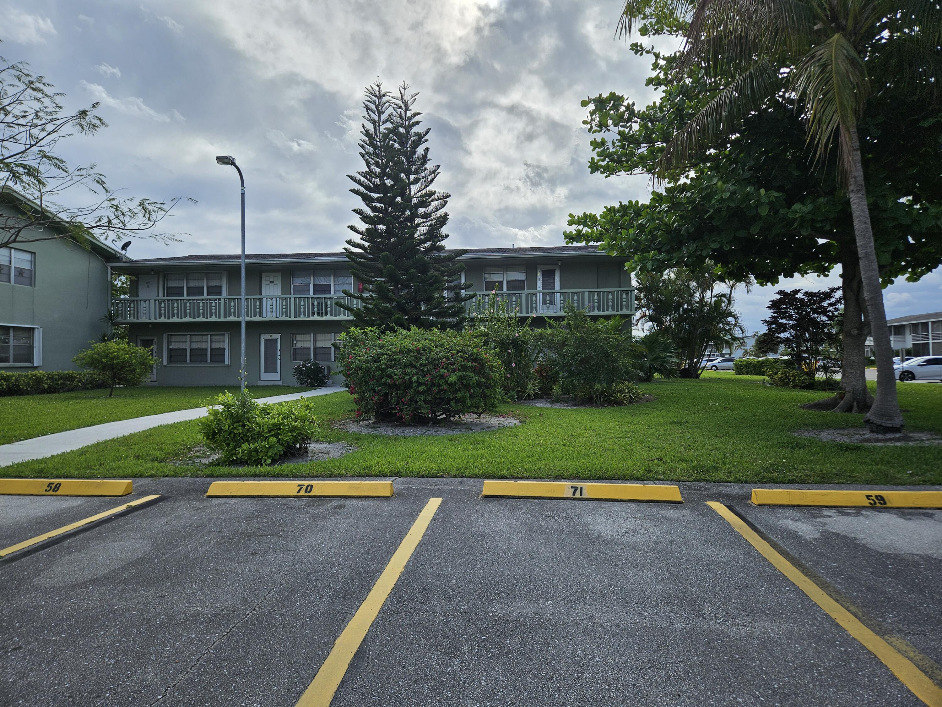 71 Easthampton # C, West Palm Beach FL 33417