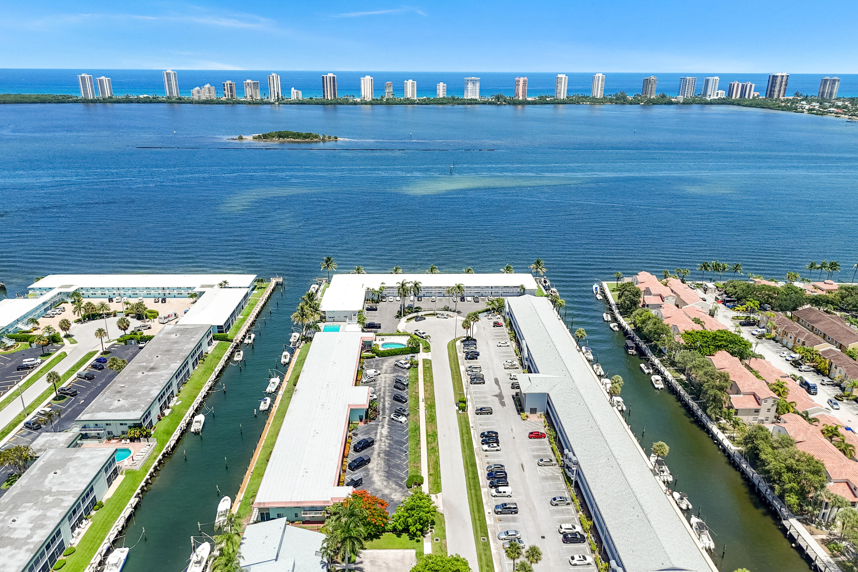 117 Lehane Terrace # 211, North Palm Beach FL 33408