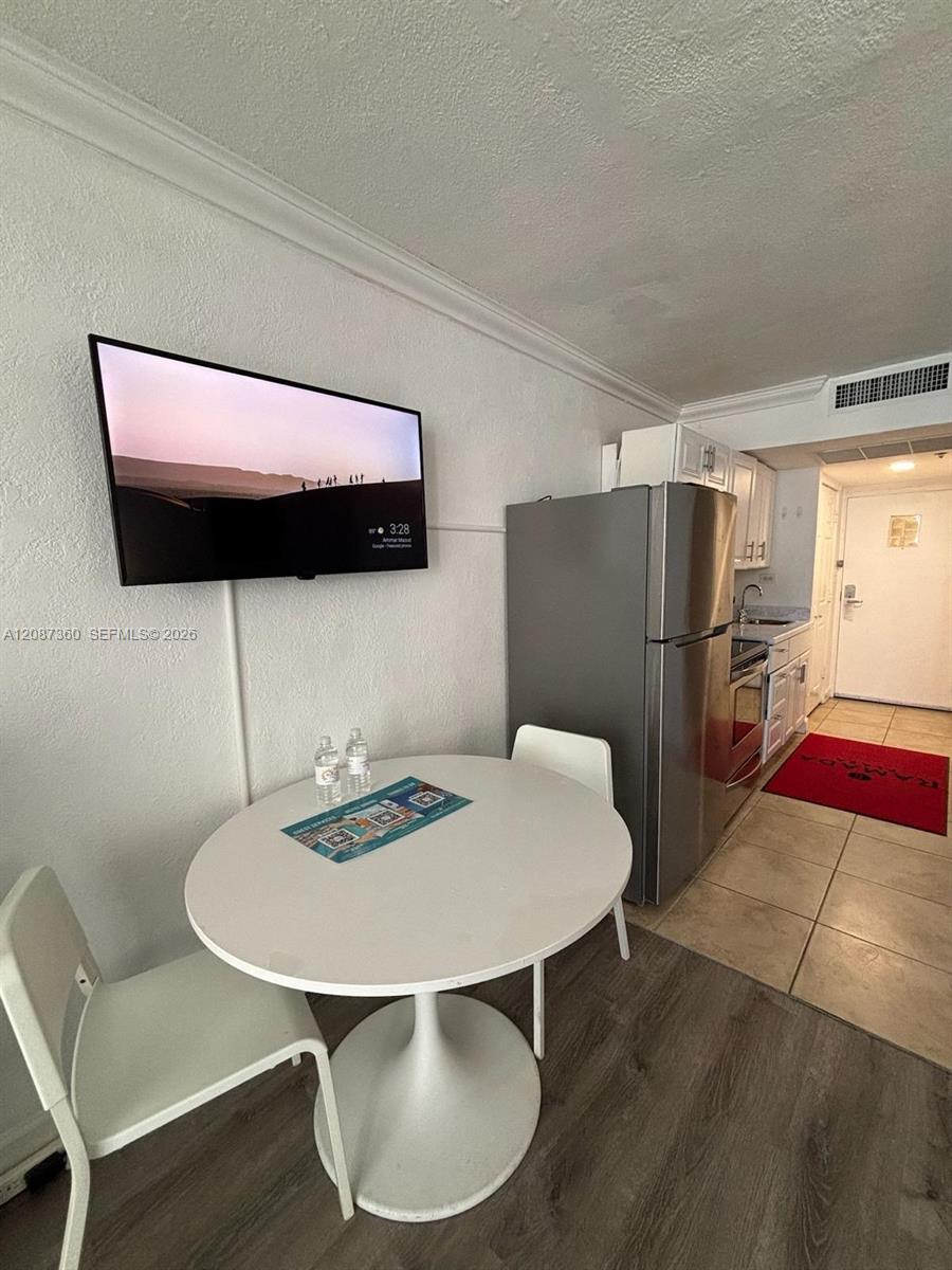 19201 Collins Ave # 747 — Photo 4