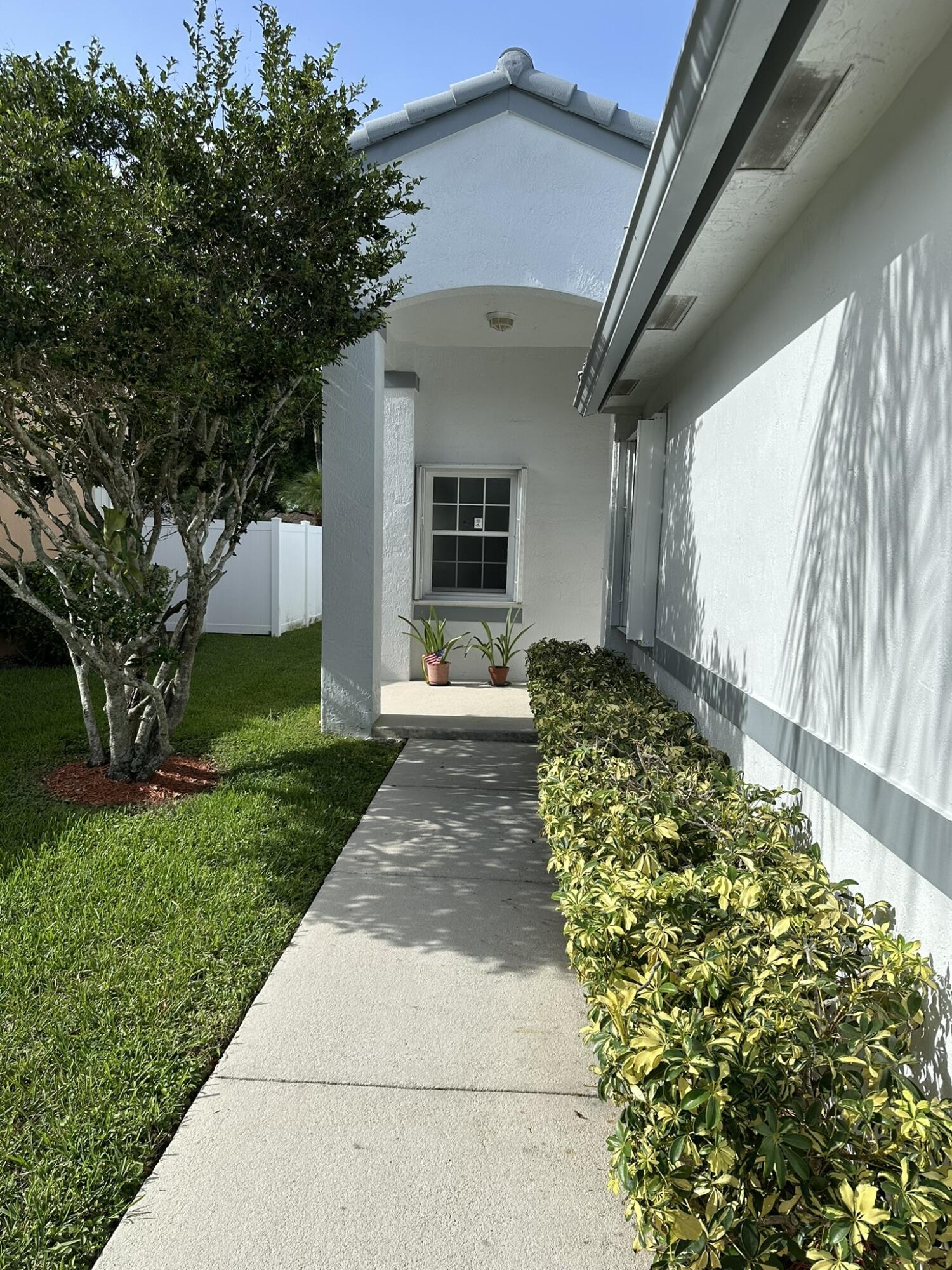 16323 SW 6th Street — Photo 3