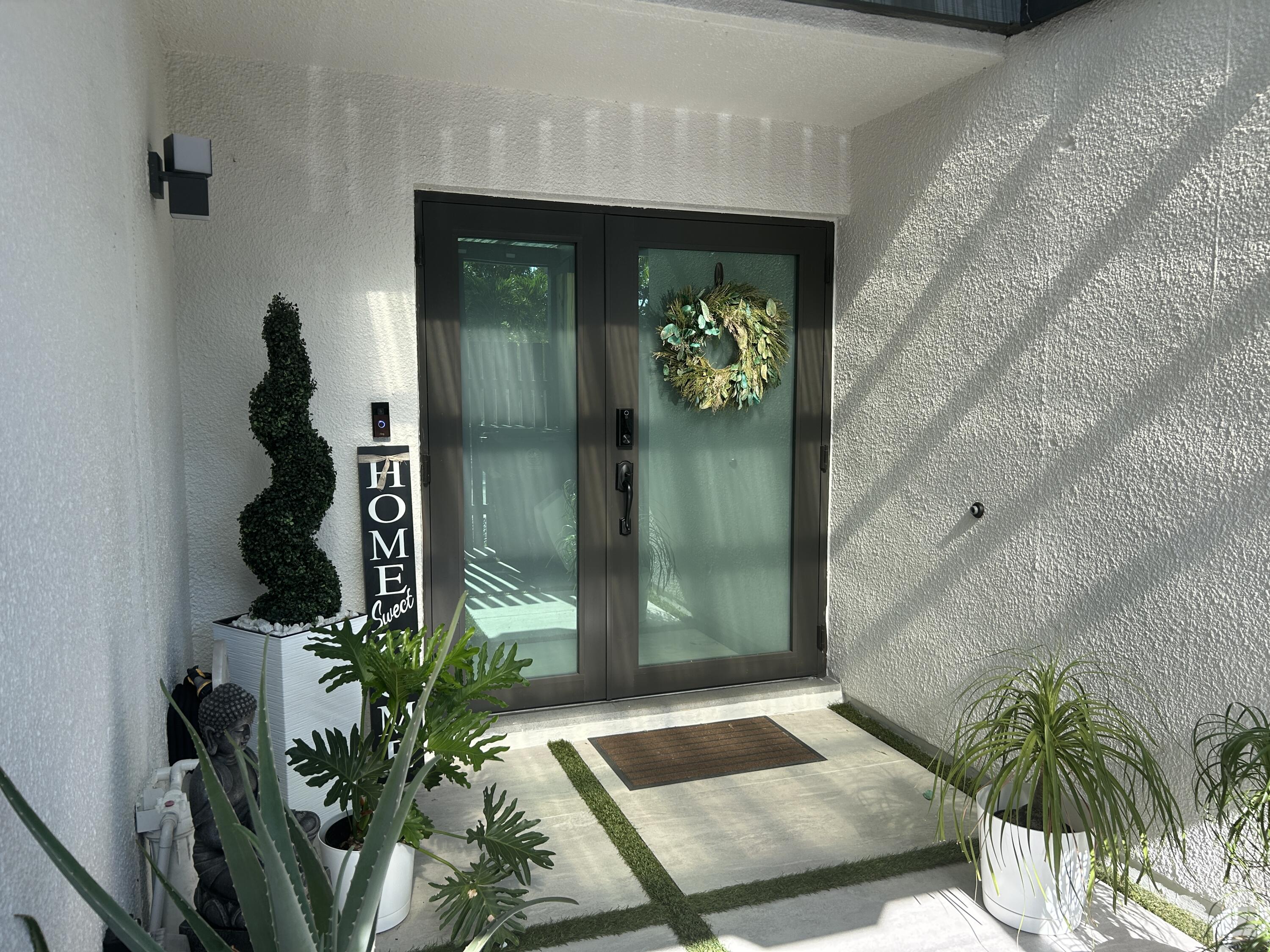 1390 E GOLFVIEW Drive — Photo 3