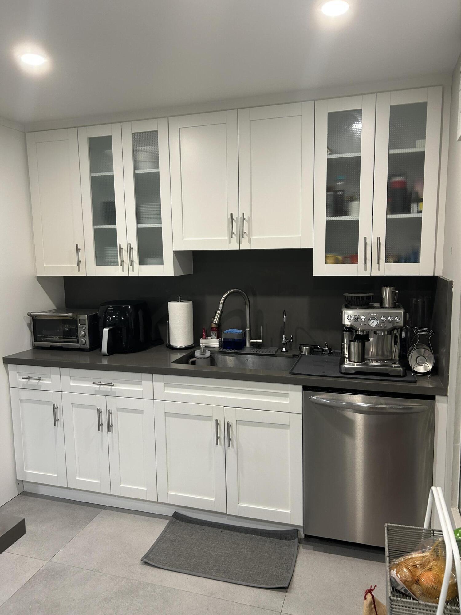 1390 E GOLFVIEW Drive — Photo 5