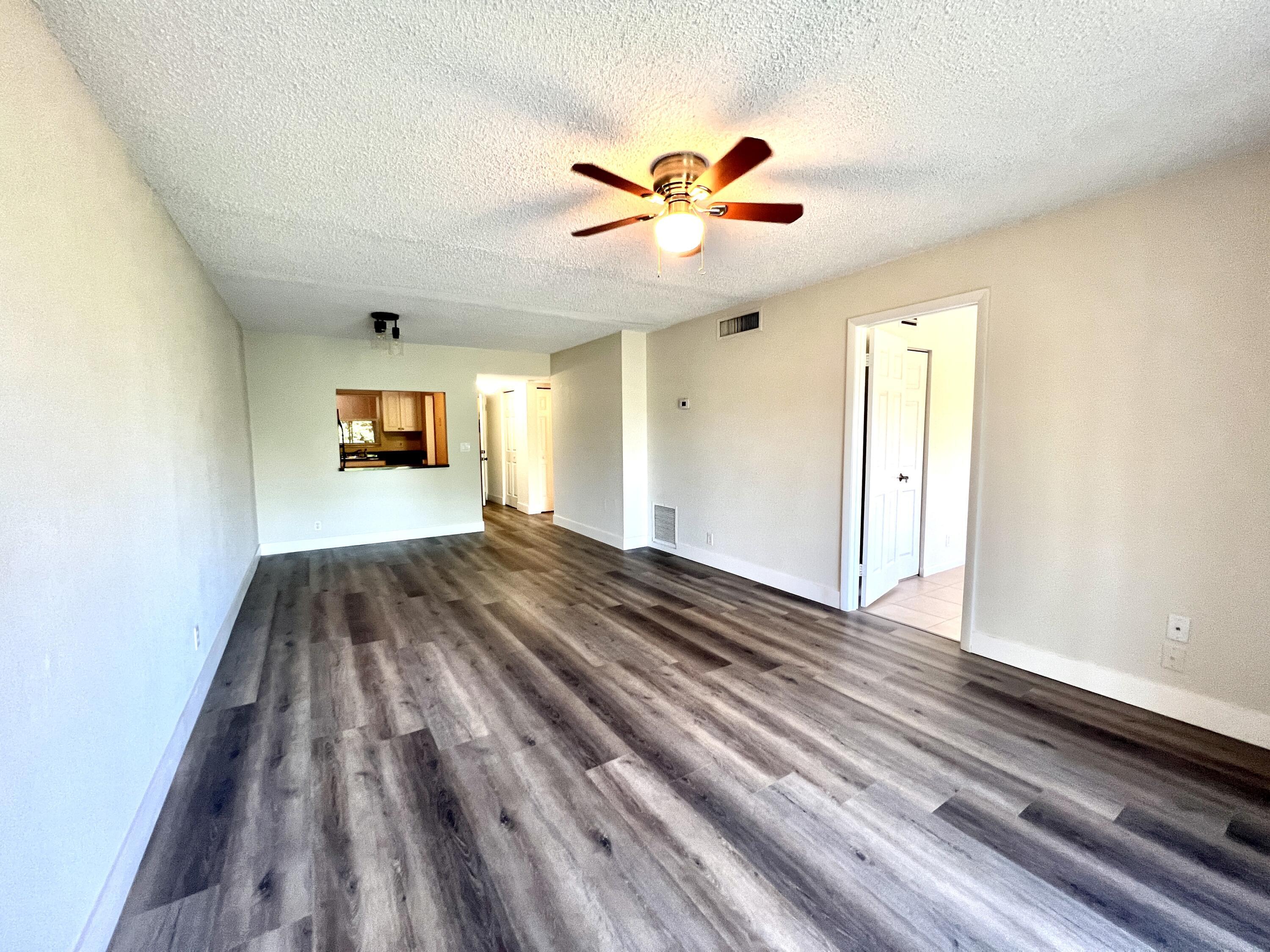 120 Sparrow Drive Apt 302, Royal Palm Beach FL 33411