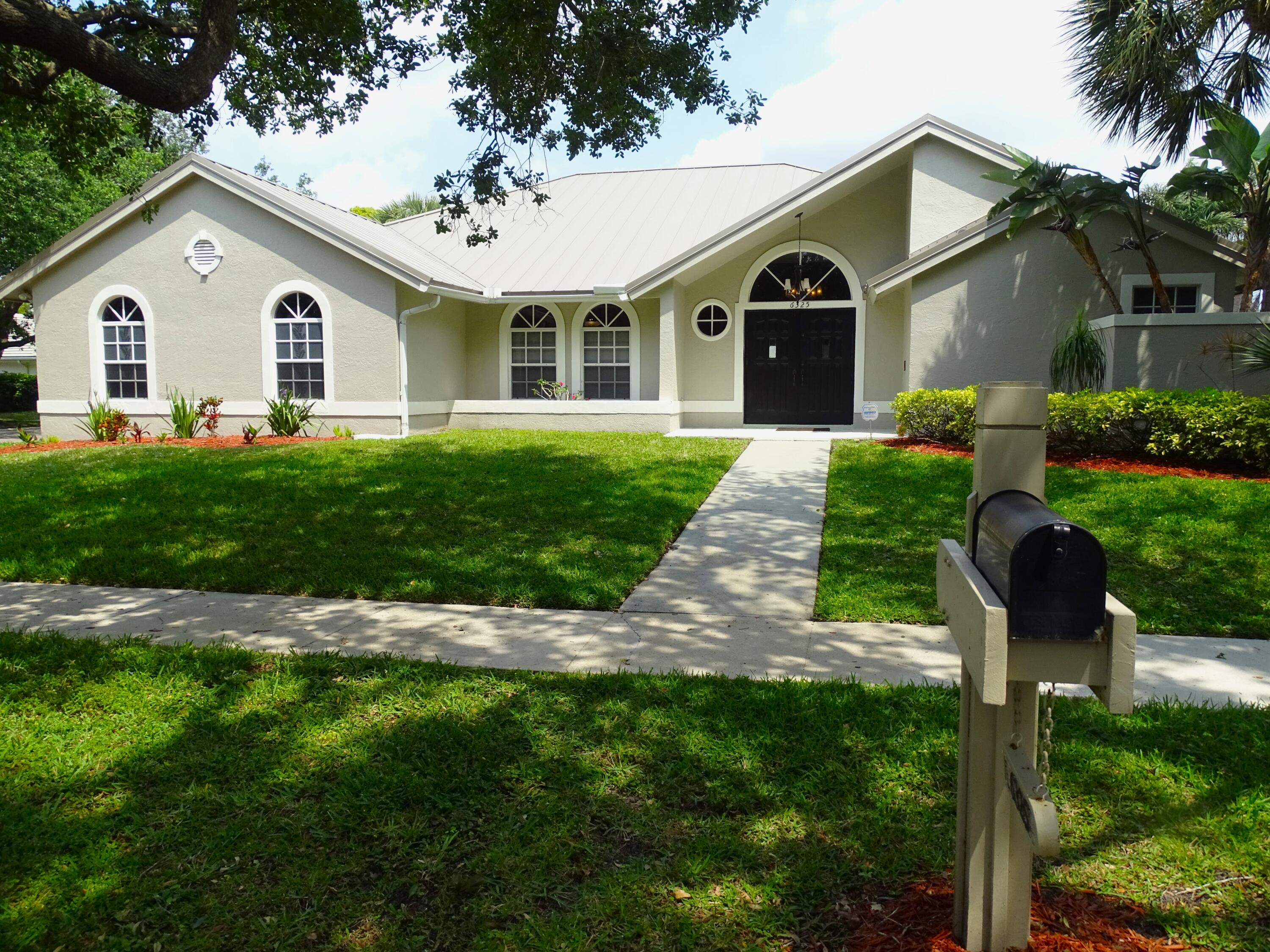 6325 Winding Lake Drive, Jupiter FL 33458