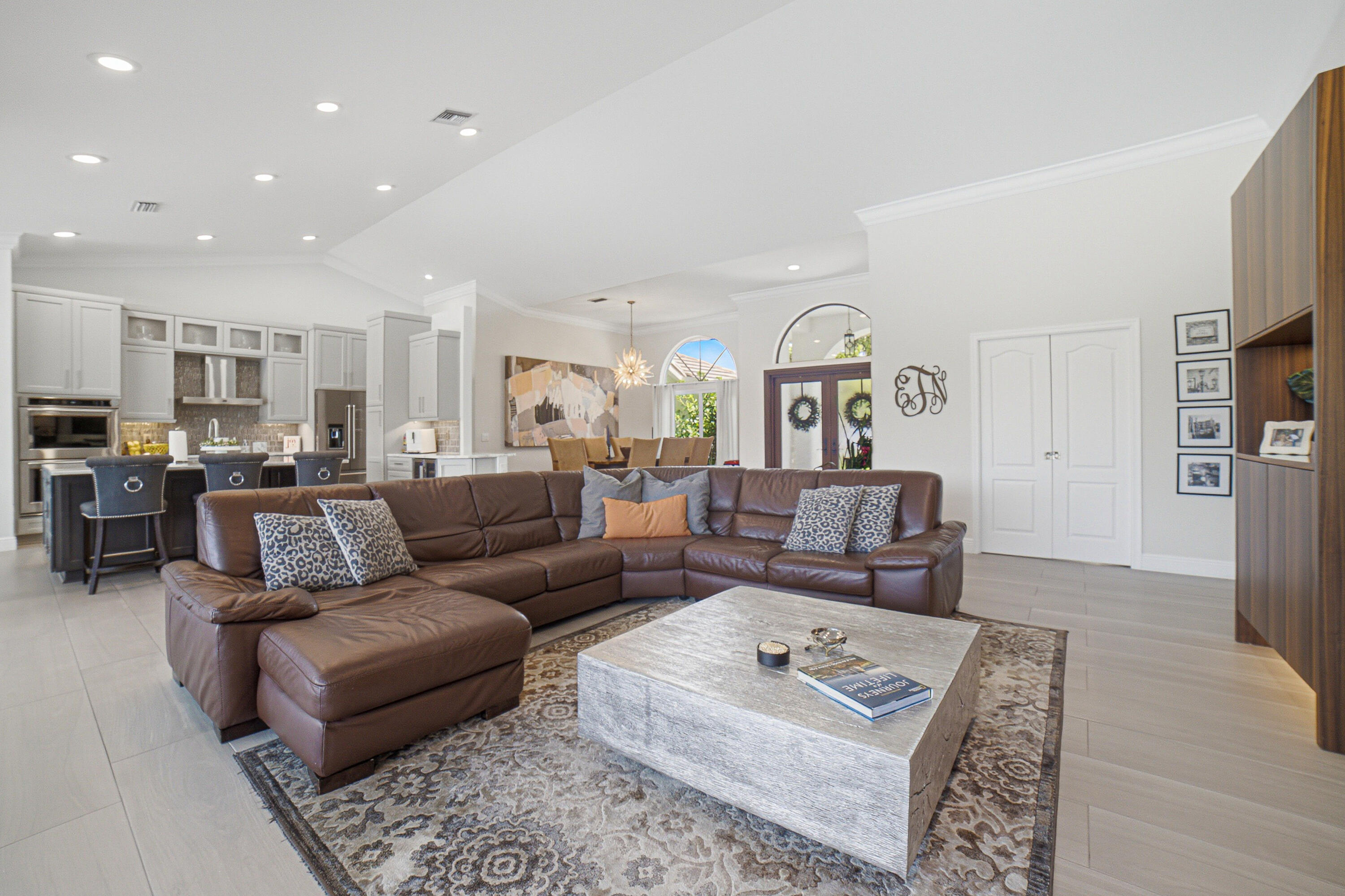 11170 Boca Woods Lane — Photo 2