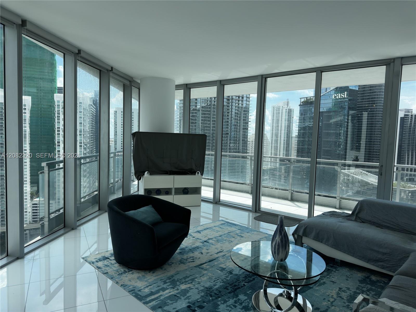 92 SW 3rd St # 3501, Miami FL 33130