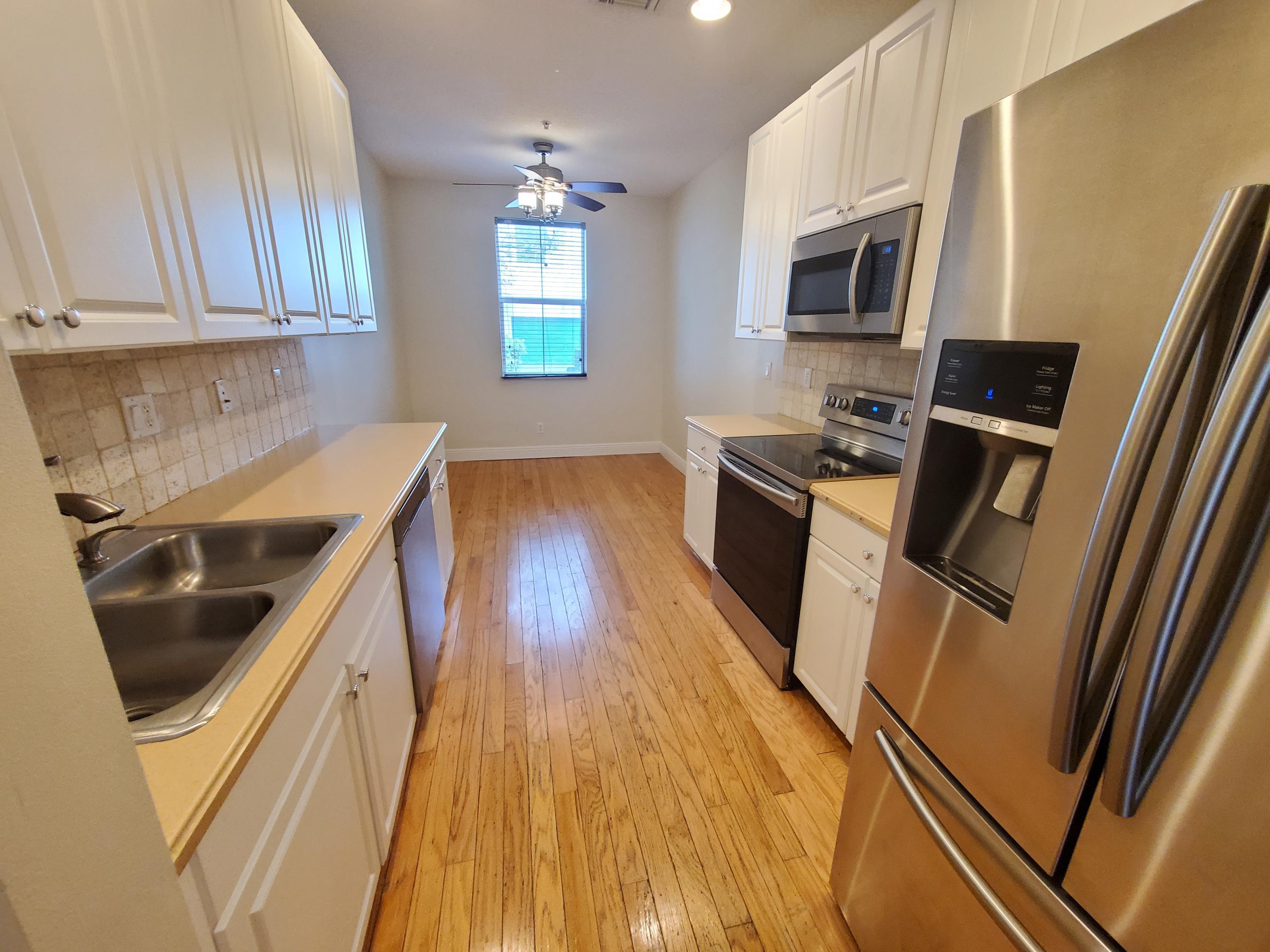 4329 PARKSIDE Drive — Photo 3