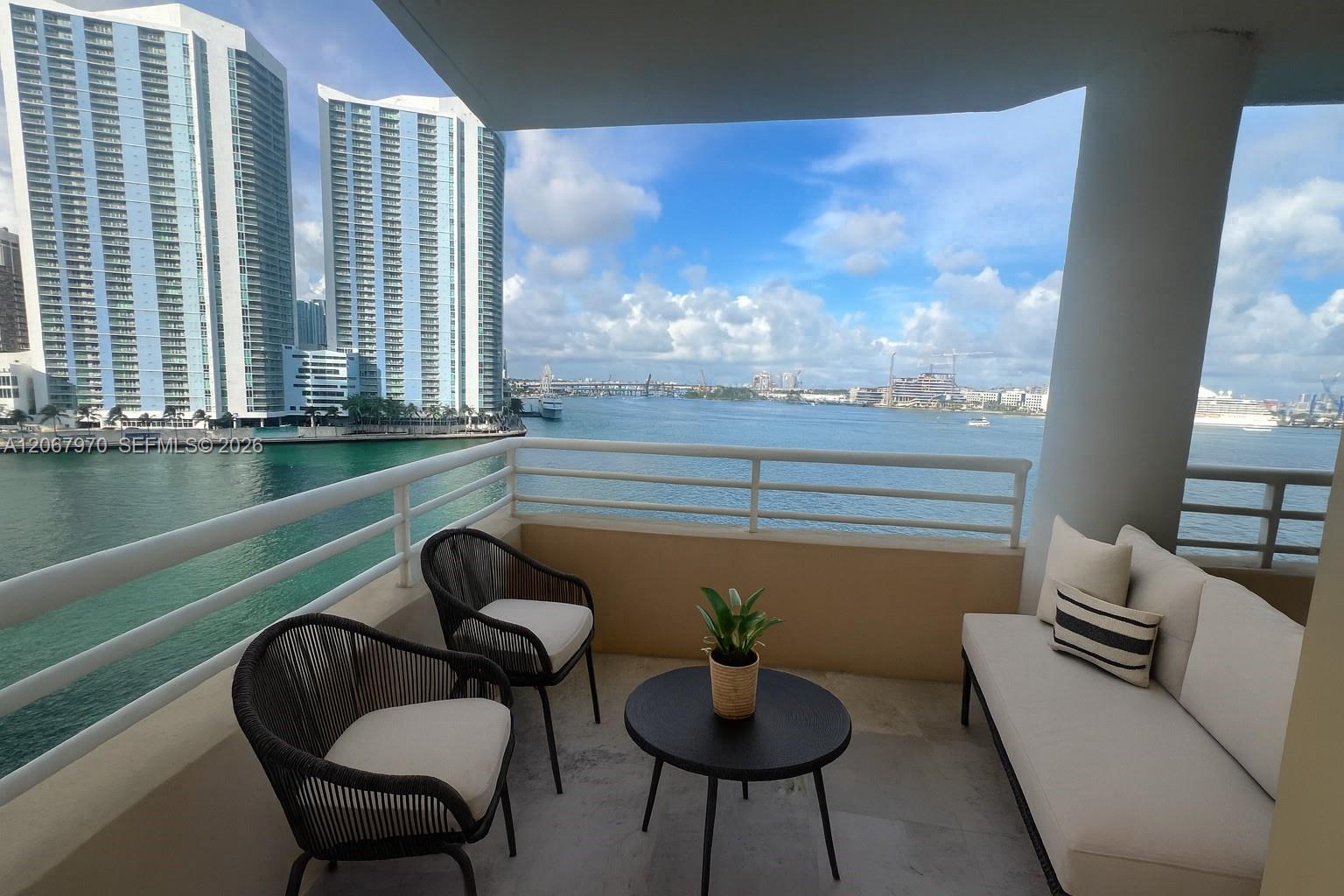 888 Brickell Key Dr # 806 — Photo 2