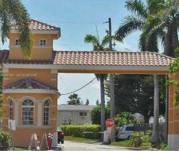 600 Layne Blvd # 115, Hallandale Beach FL 33009