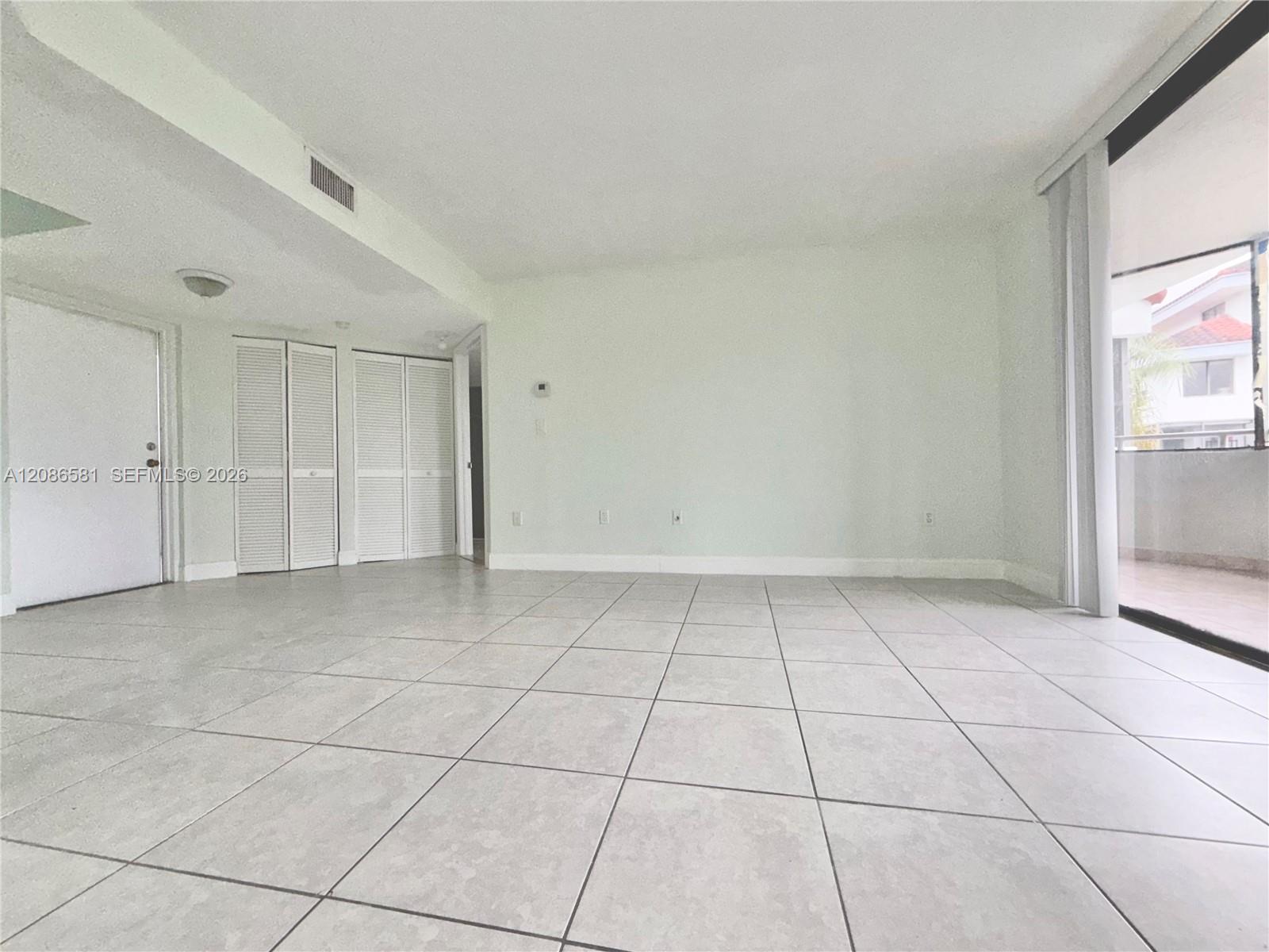 8205 SW 152nd Ave # 310 — Photo 3