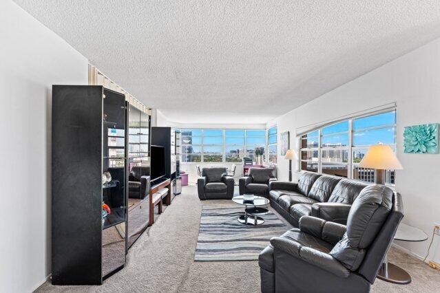 1980 S OCEAN Drive # 18Q — Photo 3