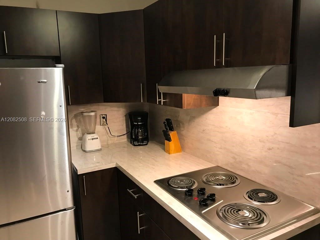 7000 NW 186th St # 422 — Photo 3