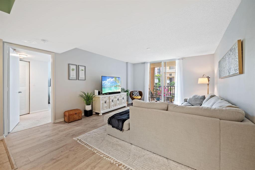 520 SE 5TH Avenue # 2202 — Photo 3