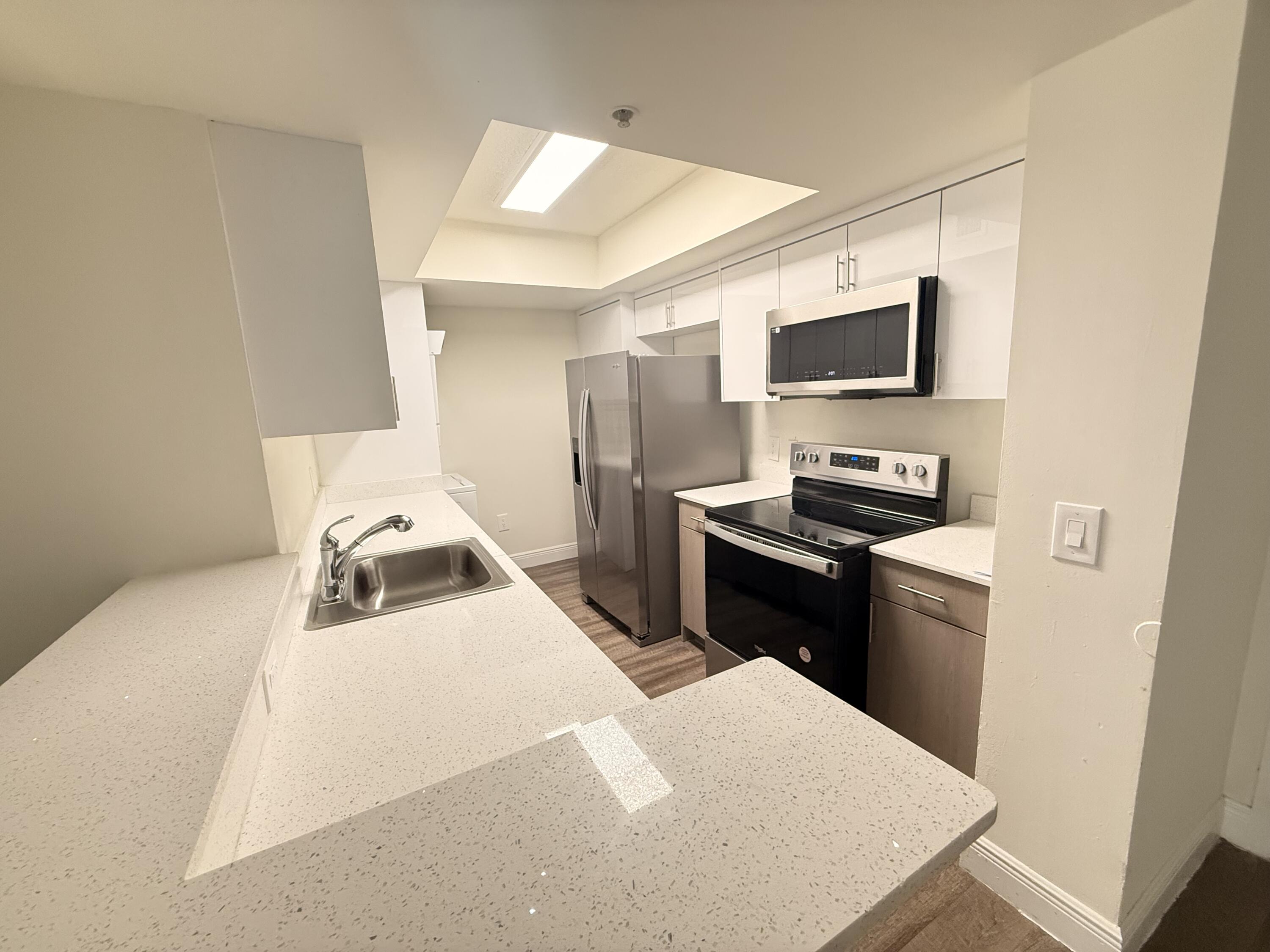 16900 N Bay Road # 2303 — Photo 2
