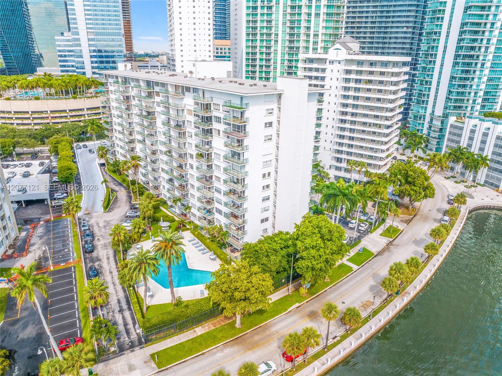 1408 Brickell Bay Dr # 703 — Photo 4