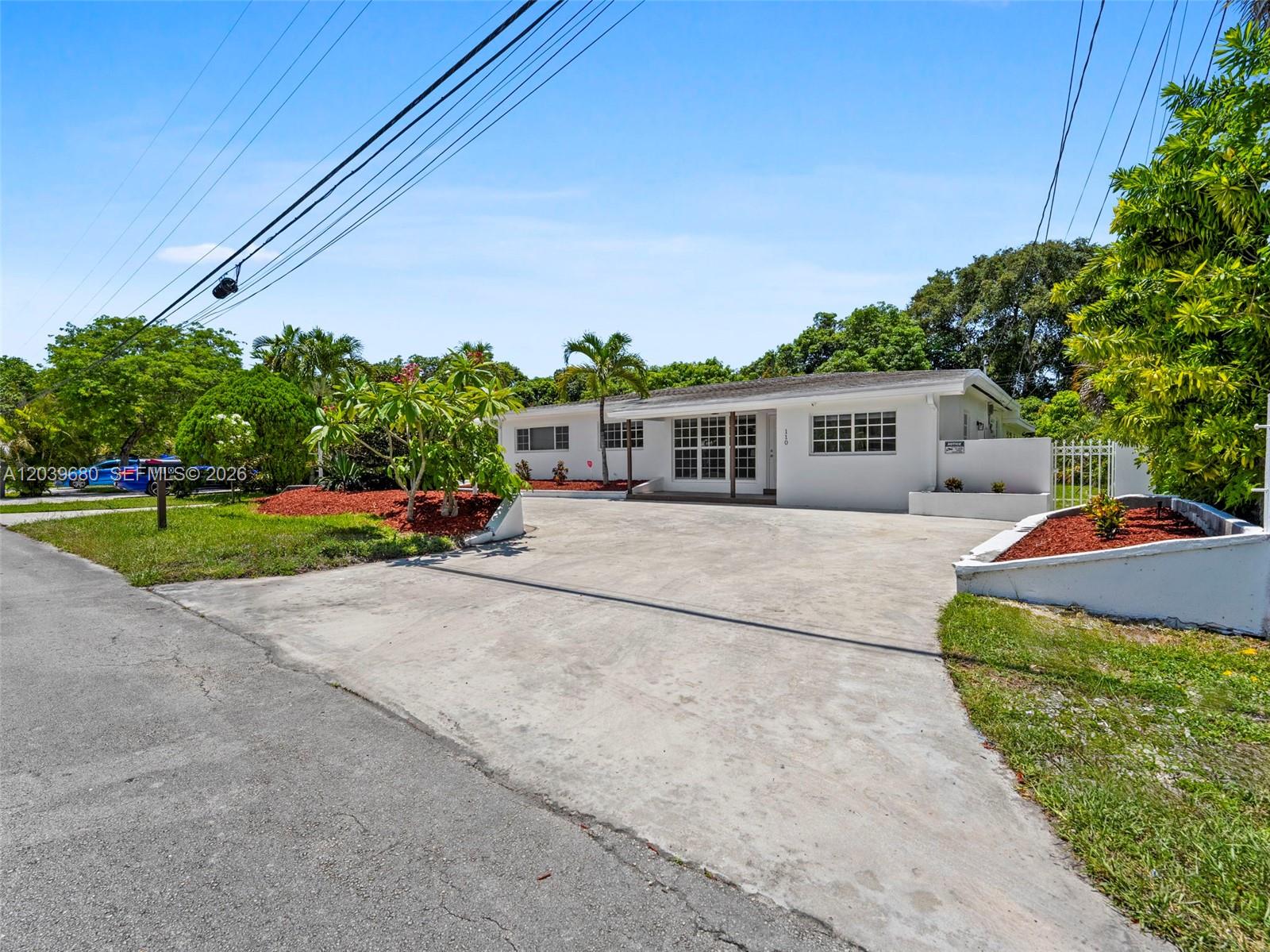 110 NE 152nd St, Miami FL 33162