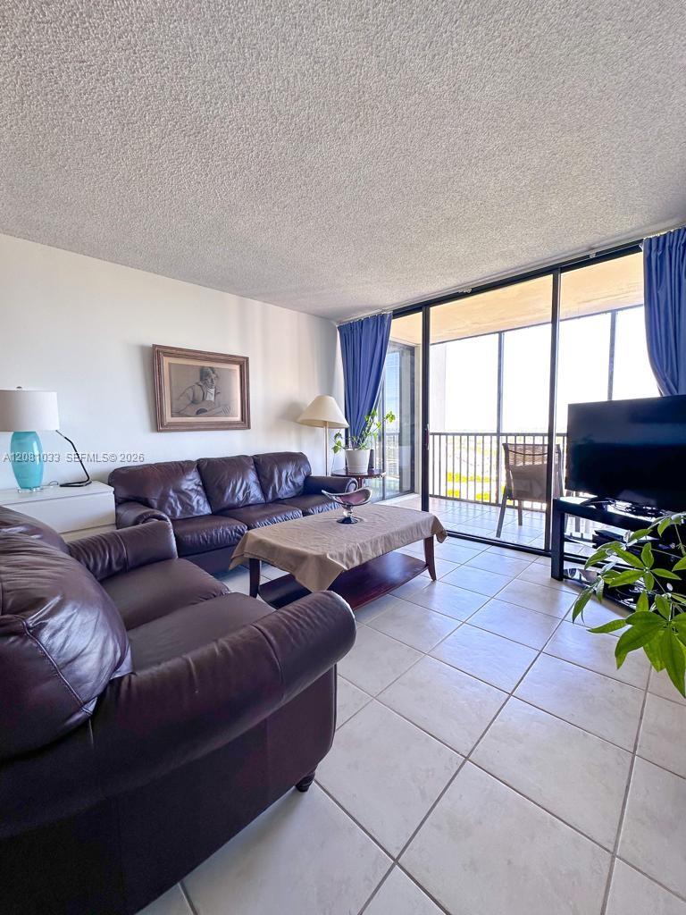 20335 W Country Club Dr # 2302 — Photo 3