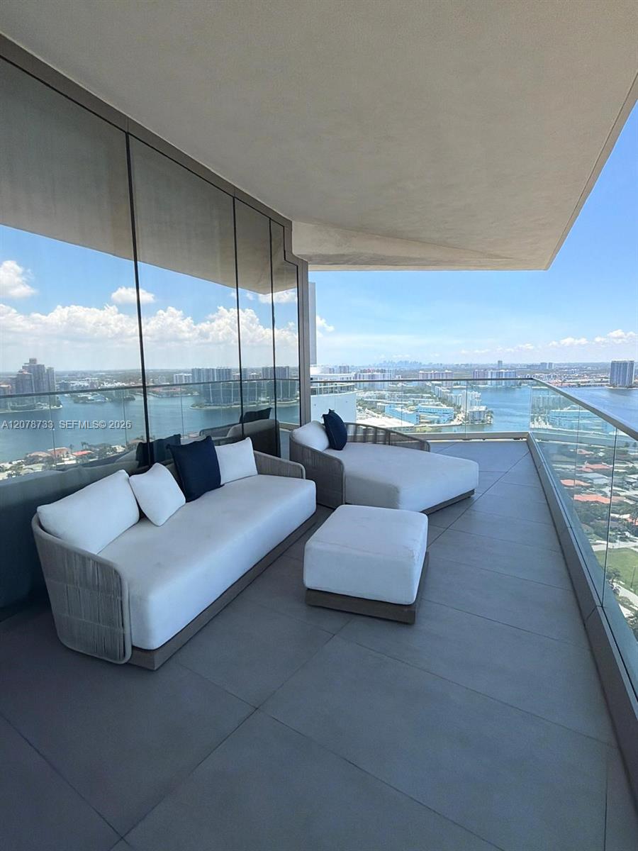 18975 Collins Ave # 2905 — Photo 2