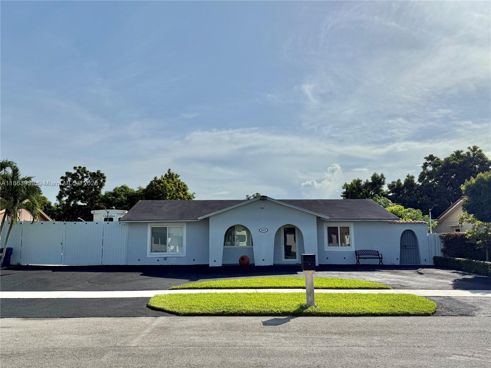 6553 SW 148th Pl — Photo 2
