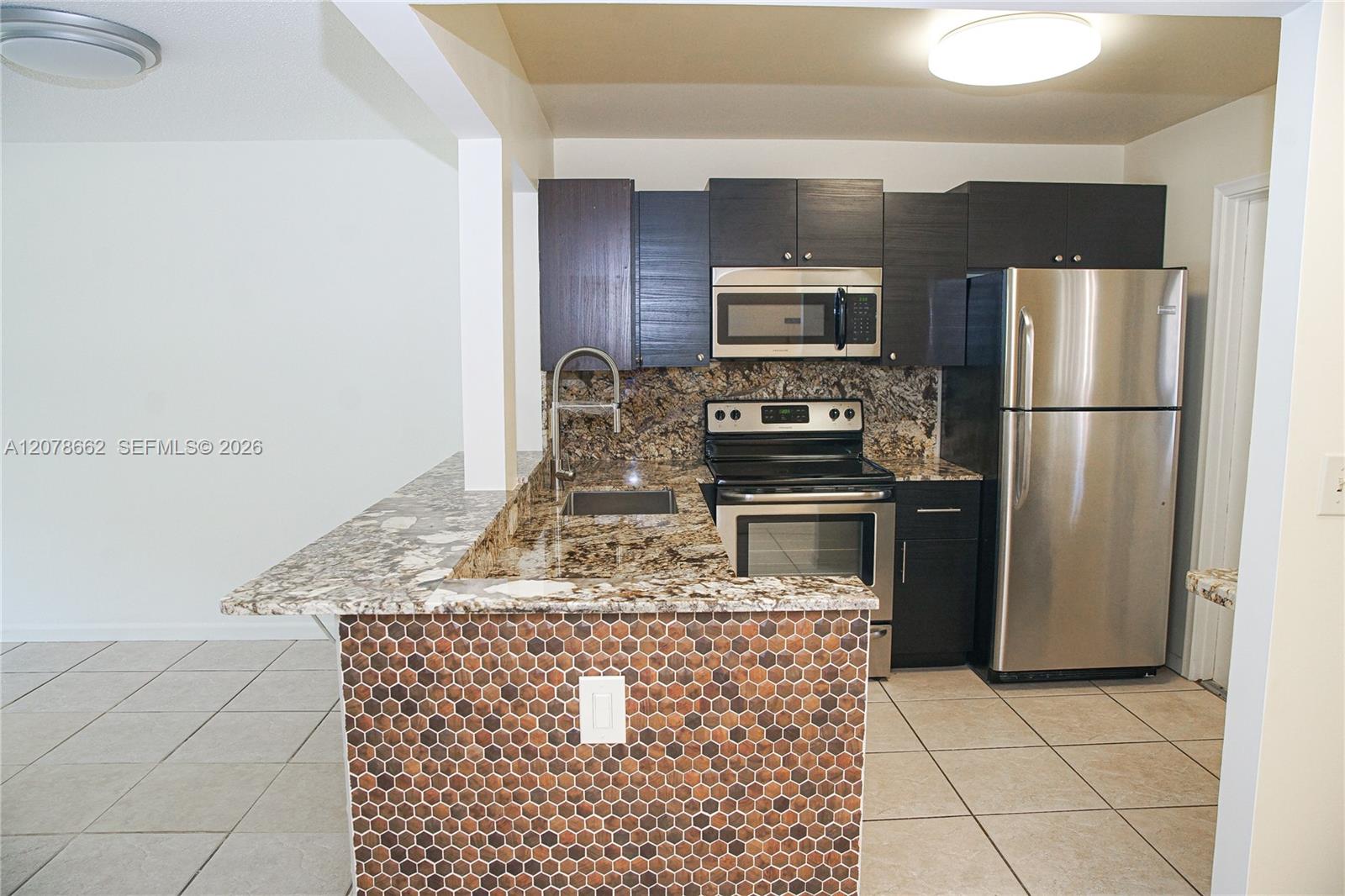 232 NE 12th Ave # 103 — Photo 5