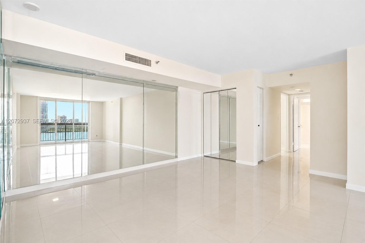 Unfurnished dining room