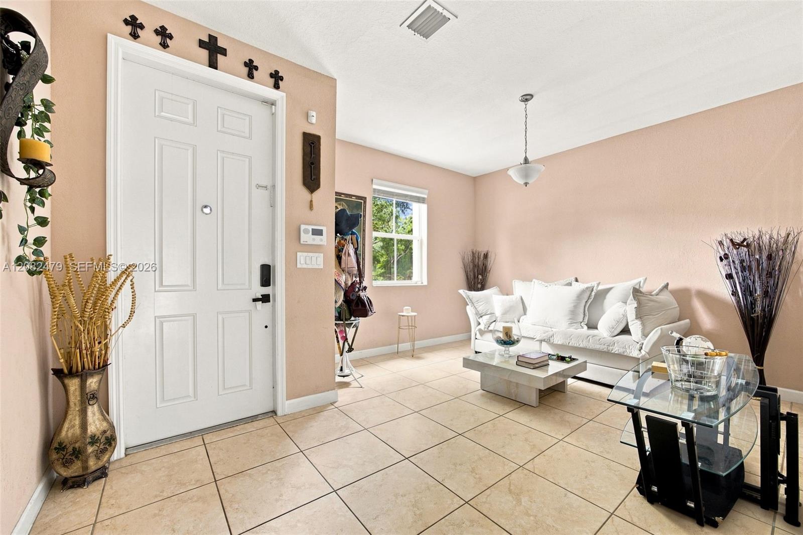 2300 NE 3rd Ct — Photo 3