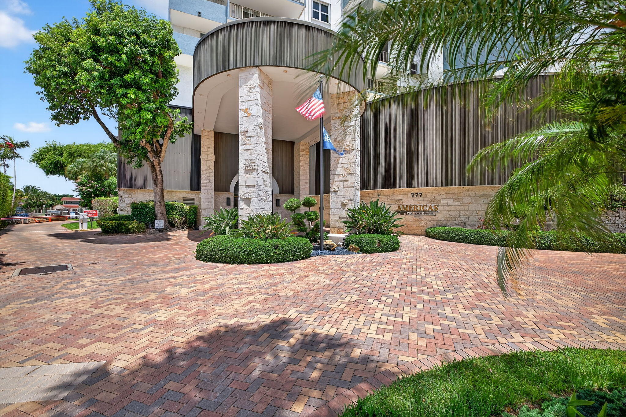 777 Bayshore Drive # 701 — Photo 3