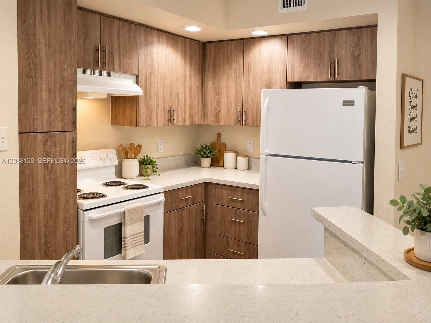 12620 Vista Isles Dr # 1014 — Photo 2
