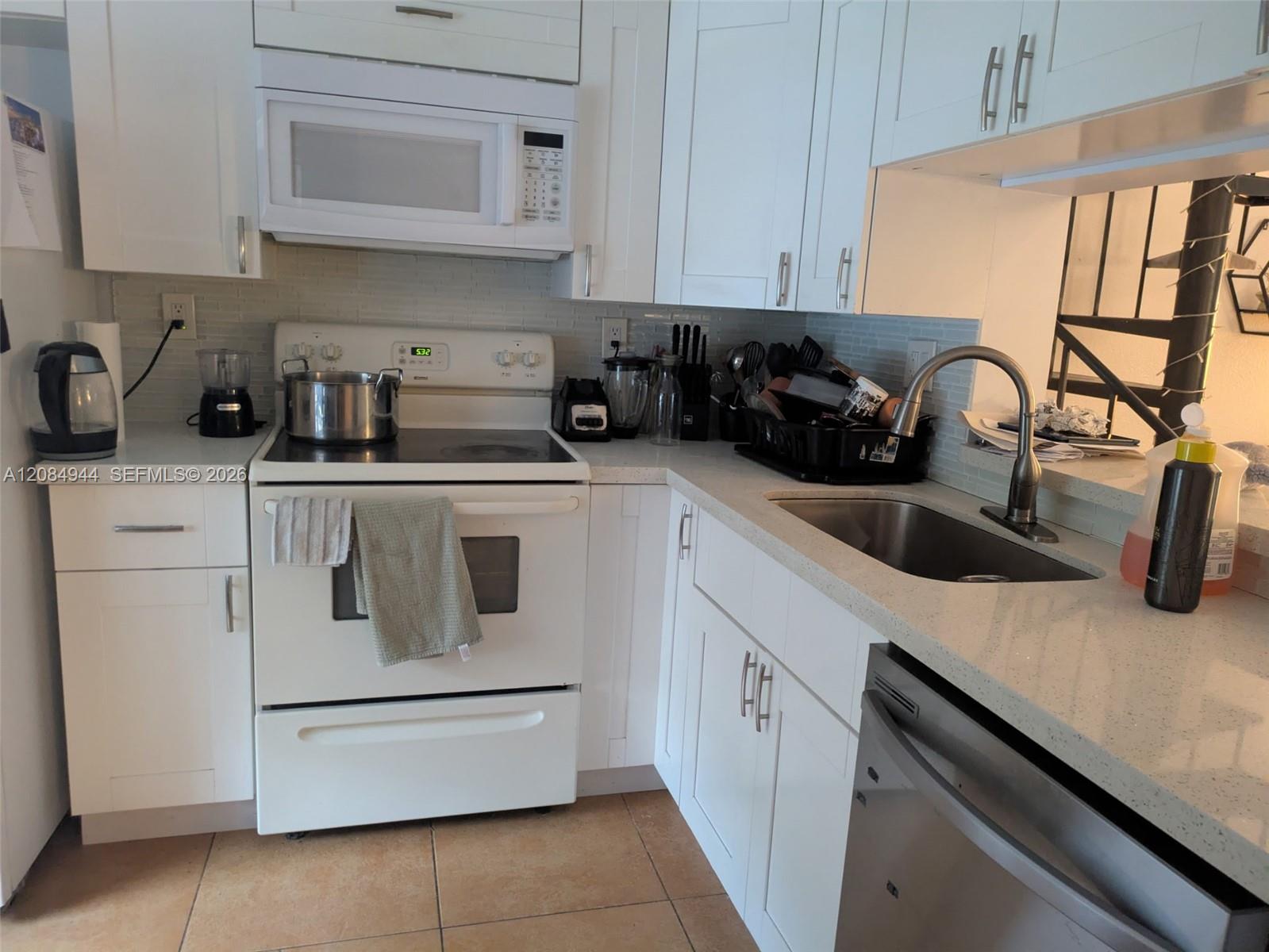 12970 SW 88th Ln # A206 — Photo 5