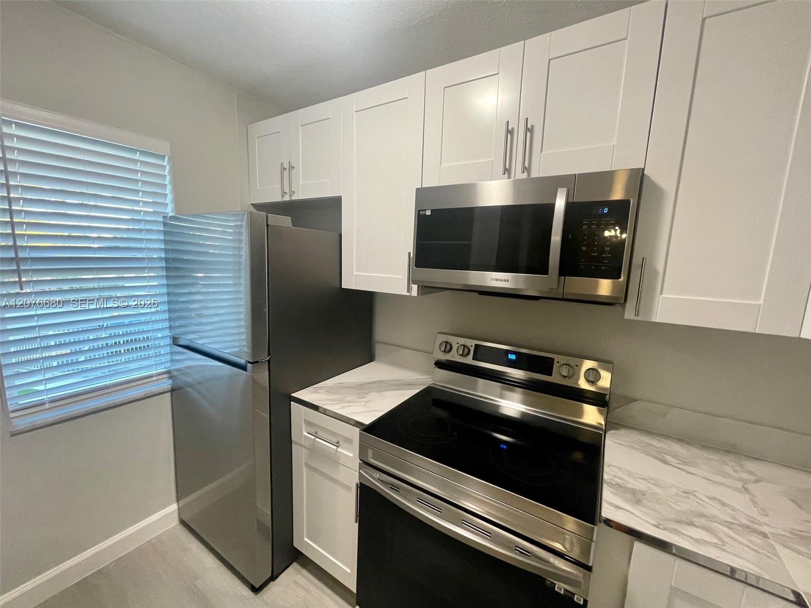 1077 SE 22nd Ave # N8 — Photo 4