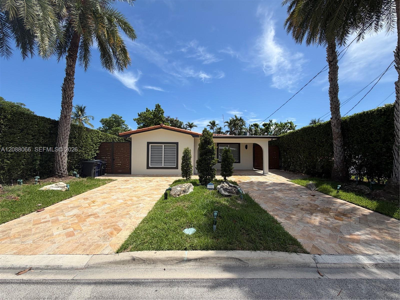 9341 Dickens Ave — Photo 2
