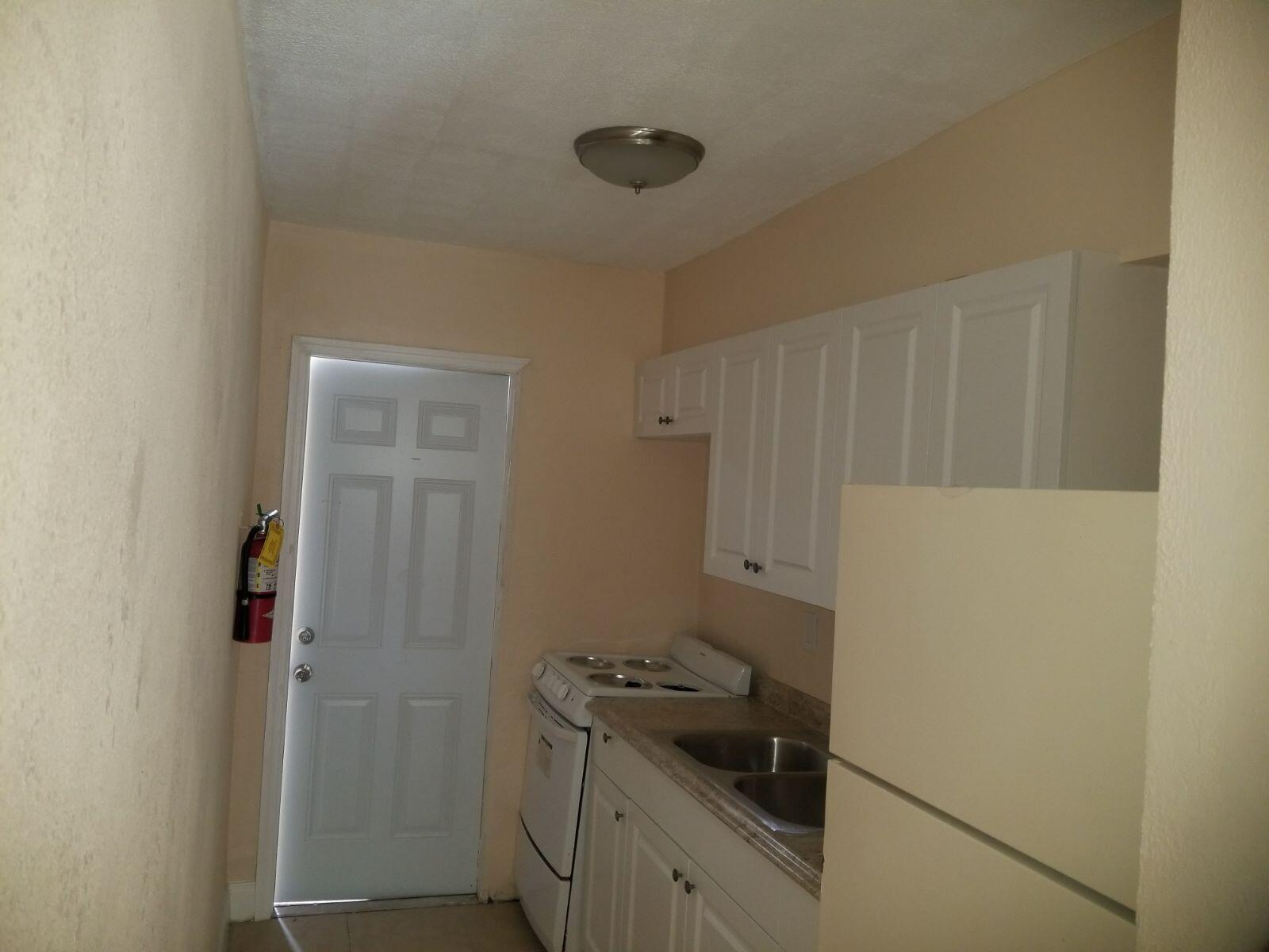 418 NW 13th Avenue — Photo 4