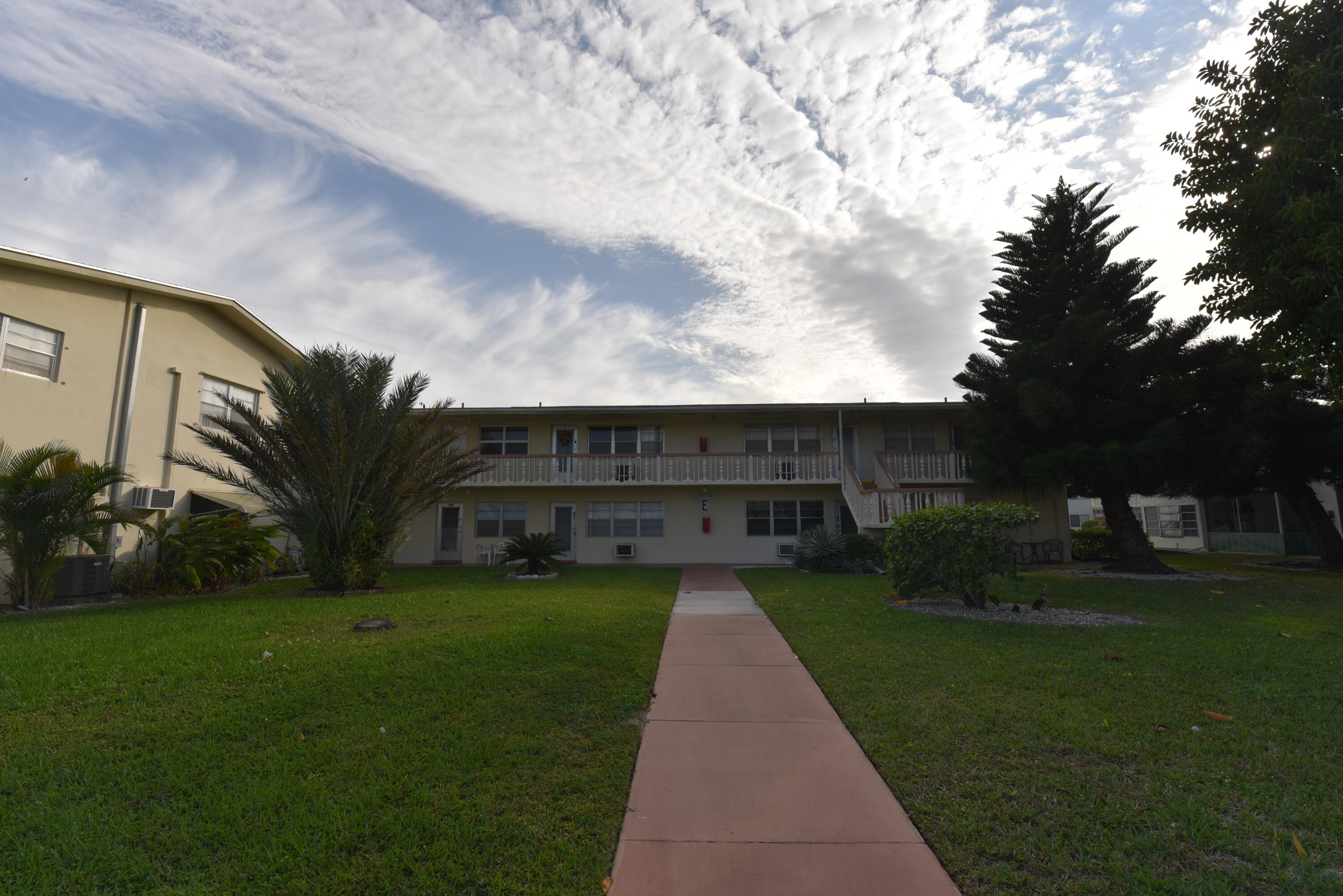 112 Salisbury # E, West Palm Beach FL 33417