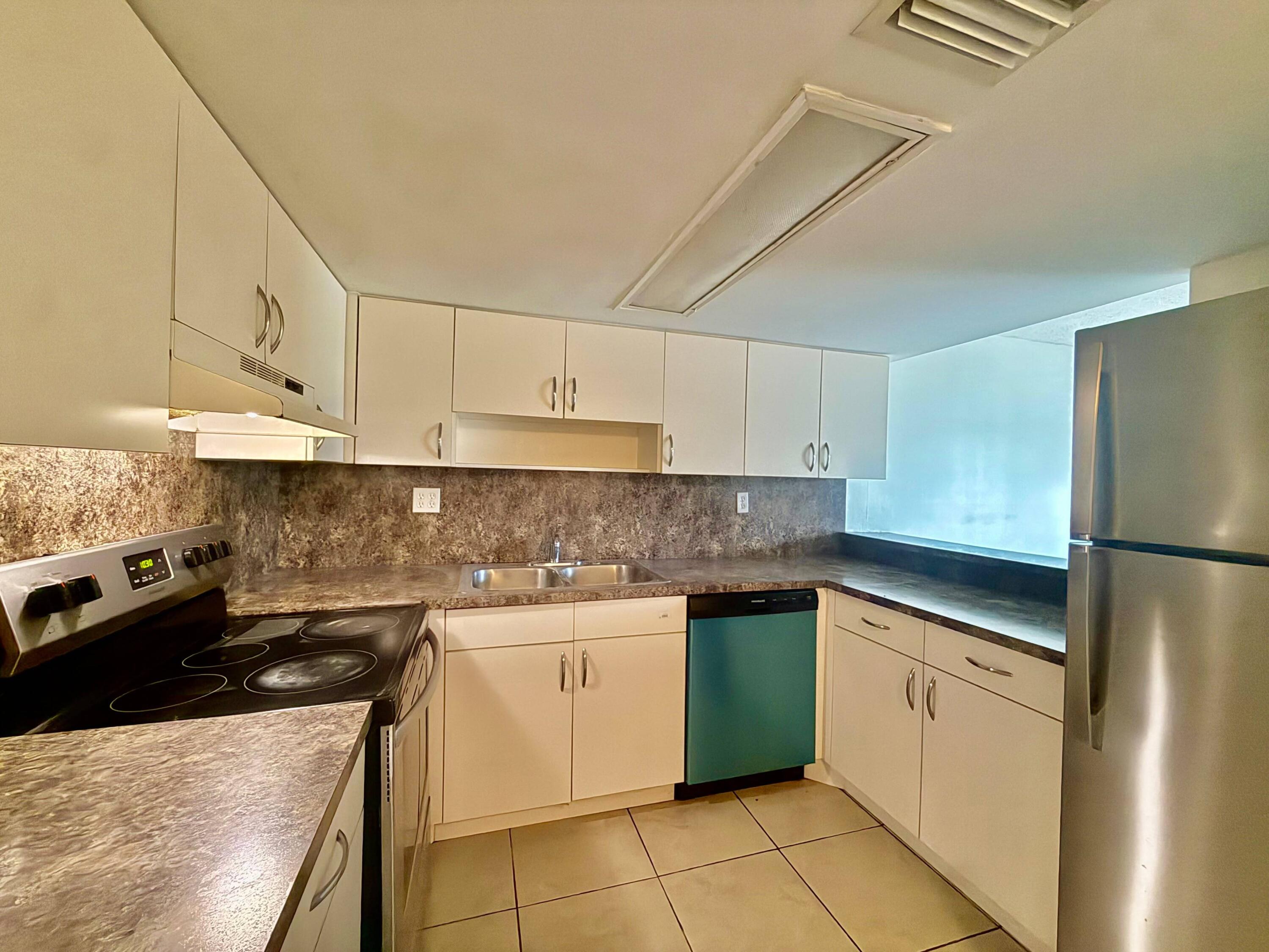 329 Gulfstream Road — Photo 3