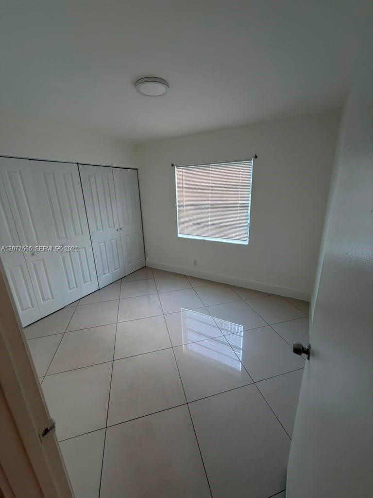 10230 Twin Lakes Dr # C — Photo 2