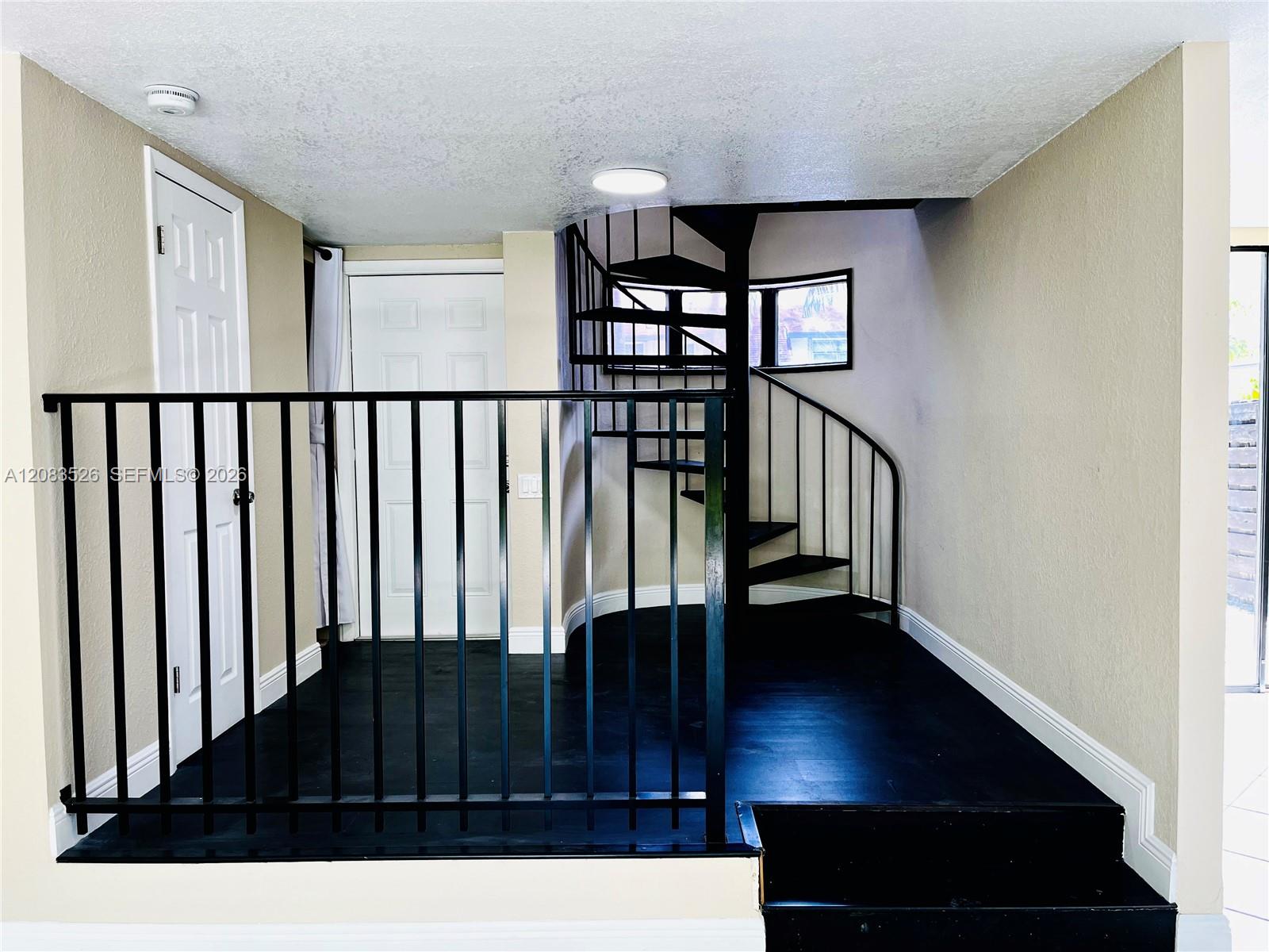 7015 SW 111th Pl — Photo 3