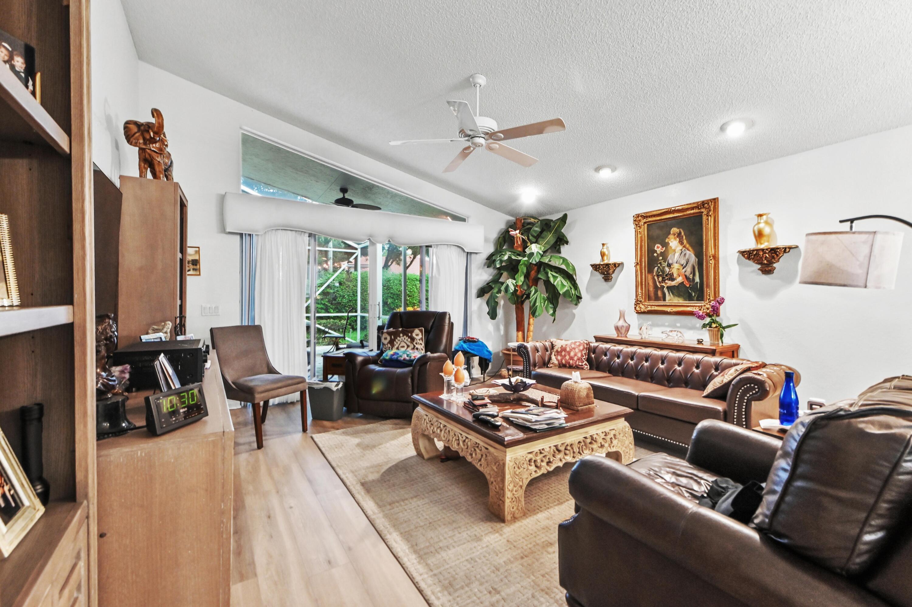 11163 Mandalay Way — Photo 5