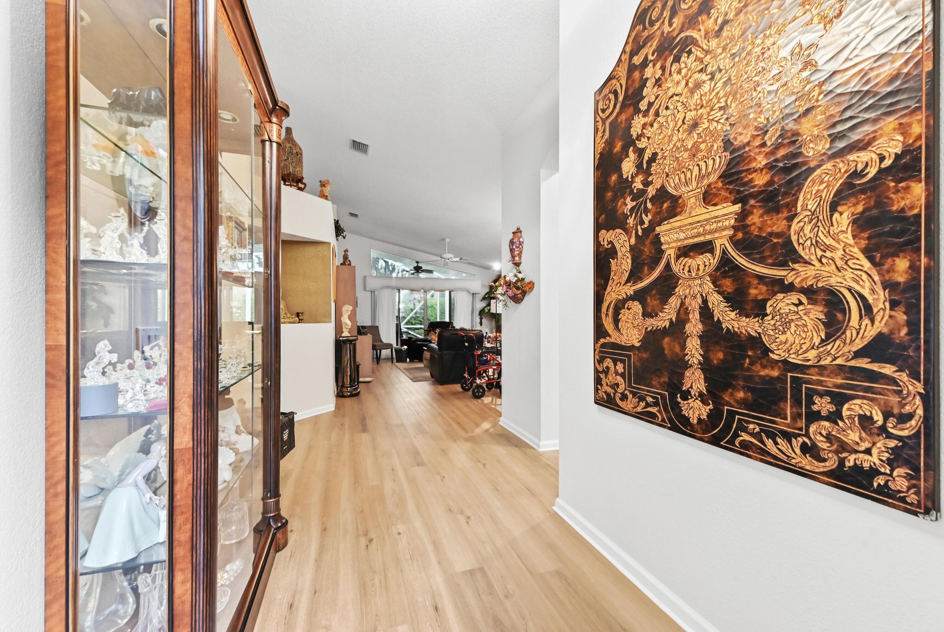 11163 Mandalay Way — Photo 2