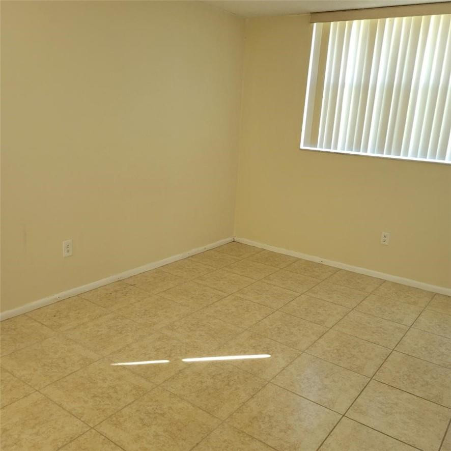 1820 N 81ST Avenue # 3404 — Photo 5
