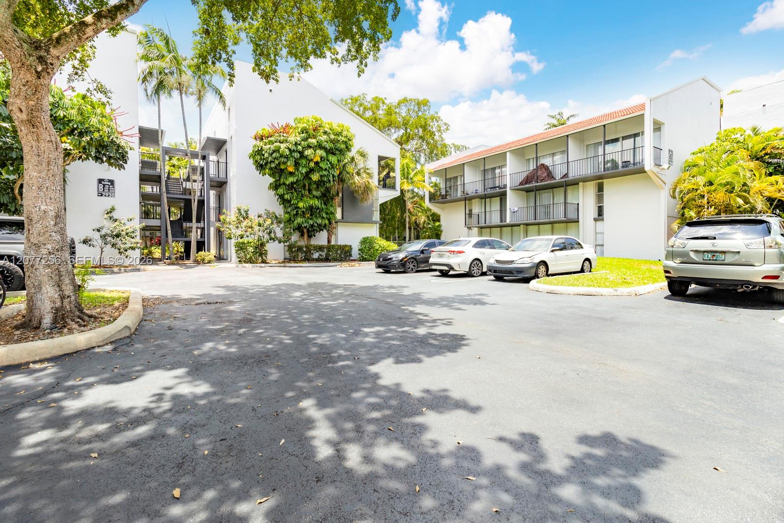 2940 Forest Hills Blvd — Photo 5