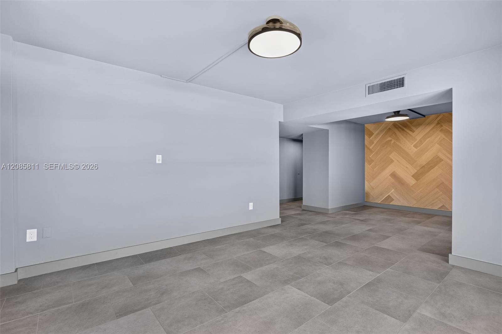 4174 Inverrary Dr # 815 — Photo 4