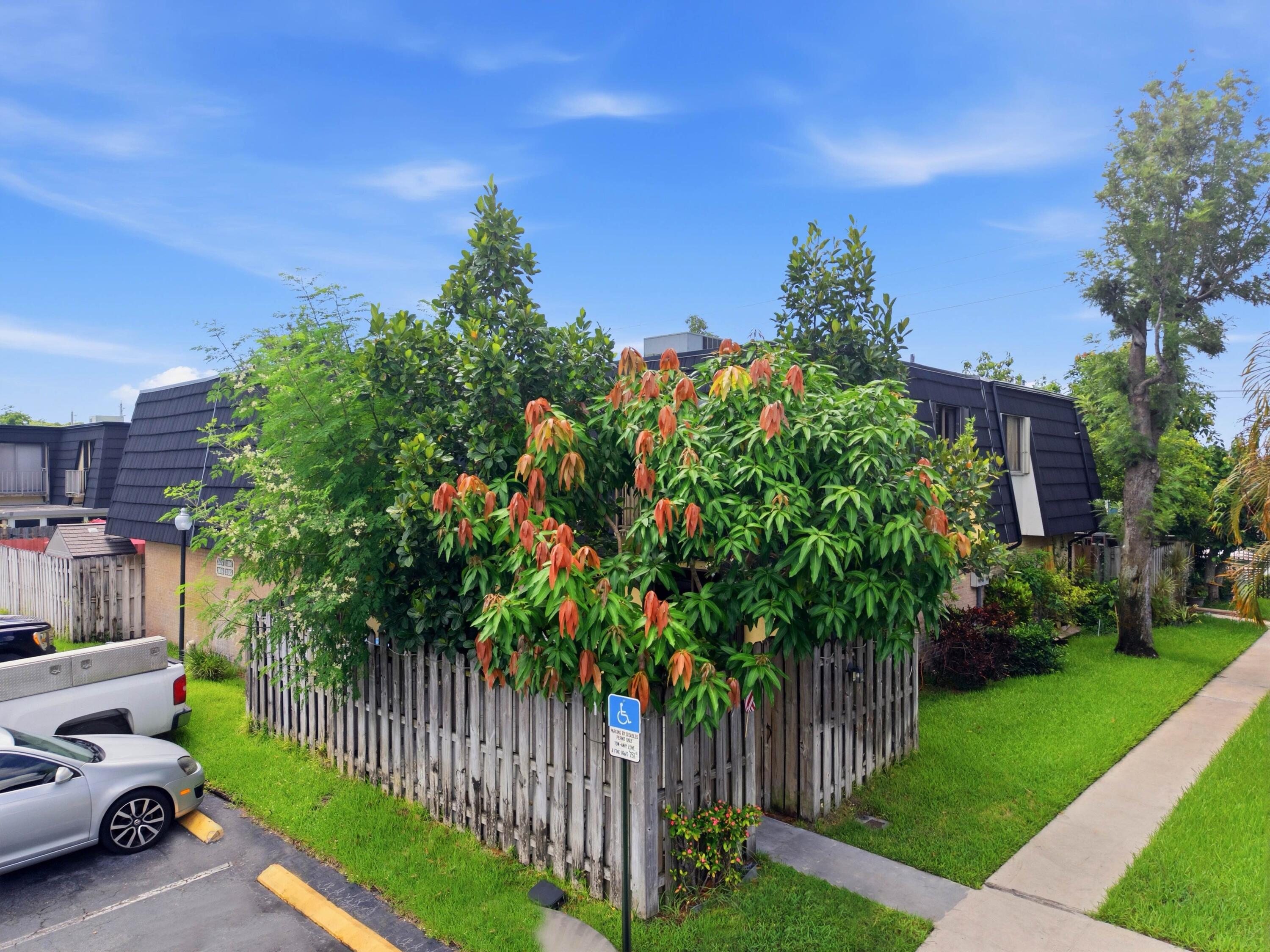 105 Woodland Road, Palm Springs FL 33461